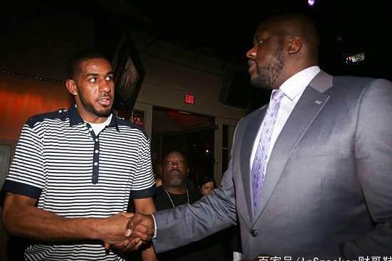 世体：德容有着坚定的留队意愿，他对和巴萨续约感到乐观.